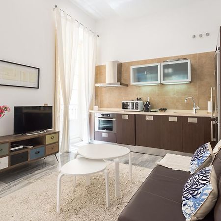 Plaza Picasso Apartment Malaga Exterior photo