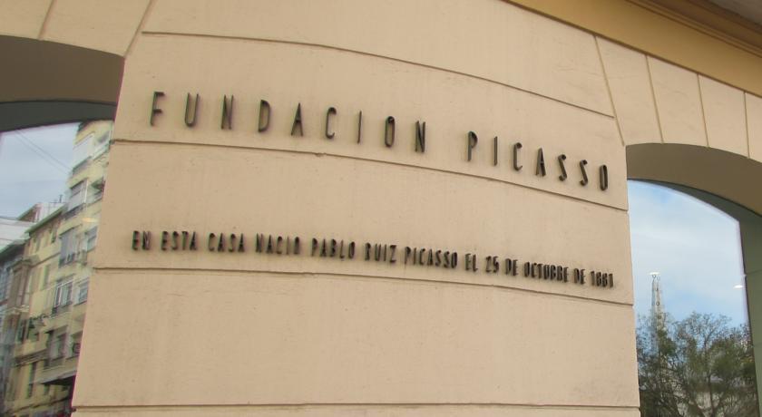 Plaza Picasso Apartment Malaga Exterior photo