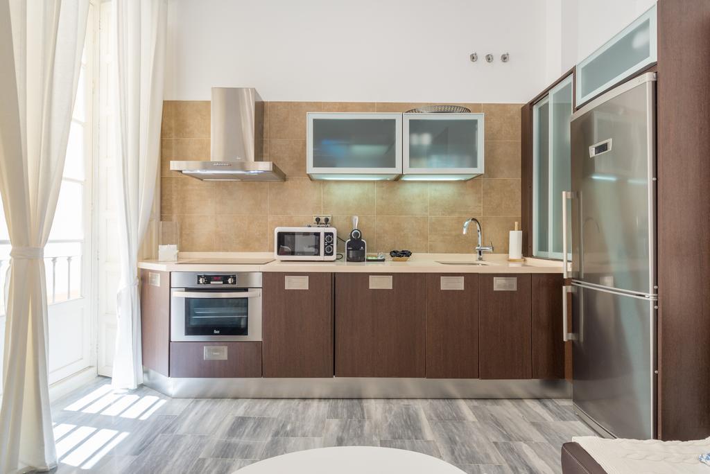 Plaza Picasso Apartment Malaga Exterior photo