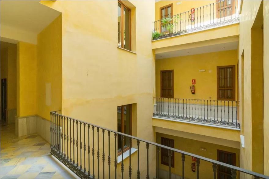 Plaza Picasso Apartment Malaga Exterior photo