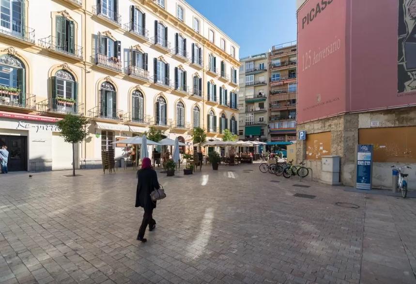 Plaza Picasso Apartment Malaga Exterior photo